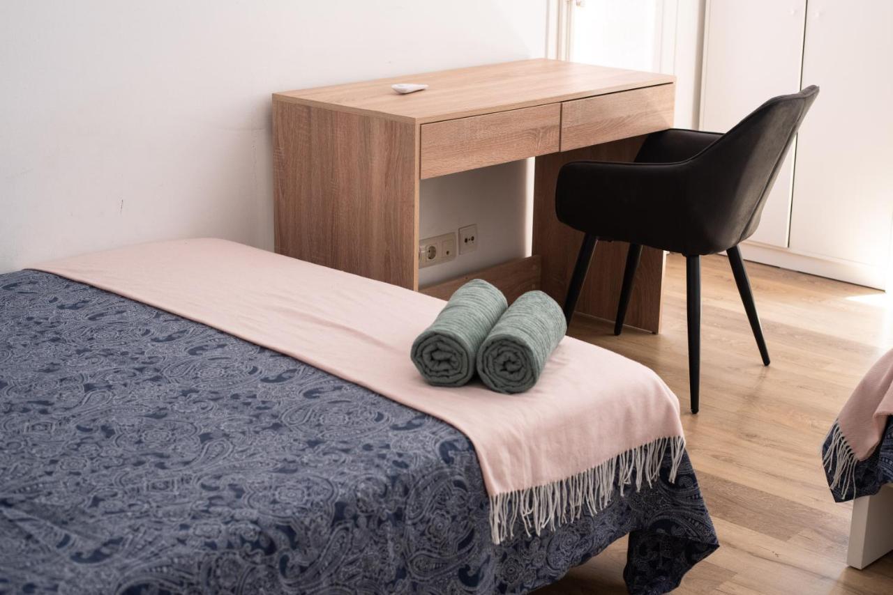 By Port Vell Rooms Барселона Экстерьер фото